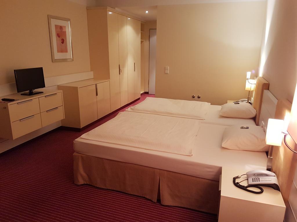 Gastehaus Am Rptc Otel Münih Dış mekan fotoğraf